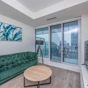Apartment Pristine 1br + Den -harbour Front Downtown - Toronto