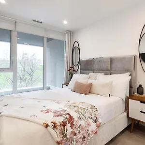 Apartment Chic 2 Bedroom 2.5 Bath Downtown Toronto