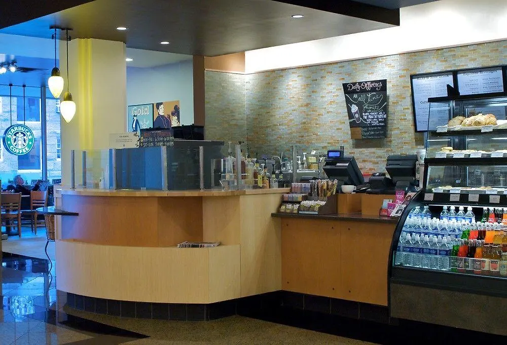 Halifax Marriott Harbourfront Hotel 4*,